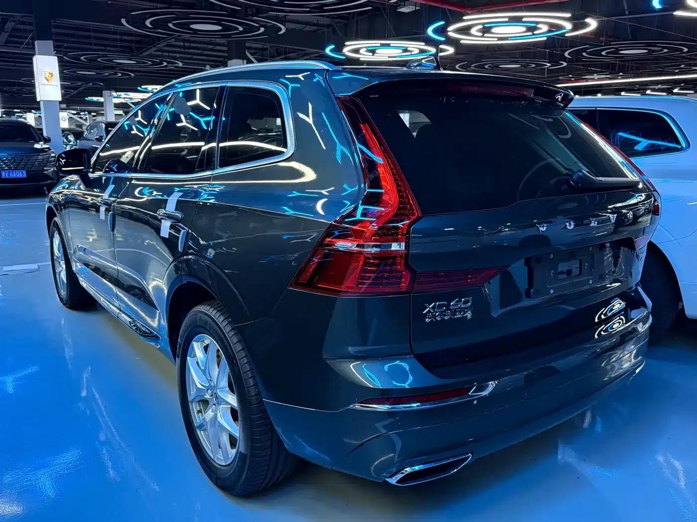 2020 Volvo XC60 T5 AWD Inscription Luxury Edition — миниатюра 20