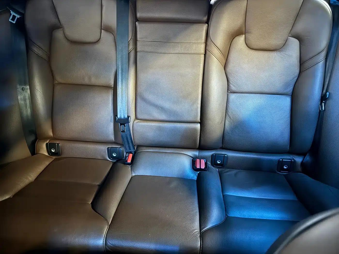 2020 Volvo XC60 T5 AWD Inscription Luxury Edition — миниатюра 9