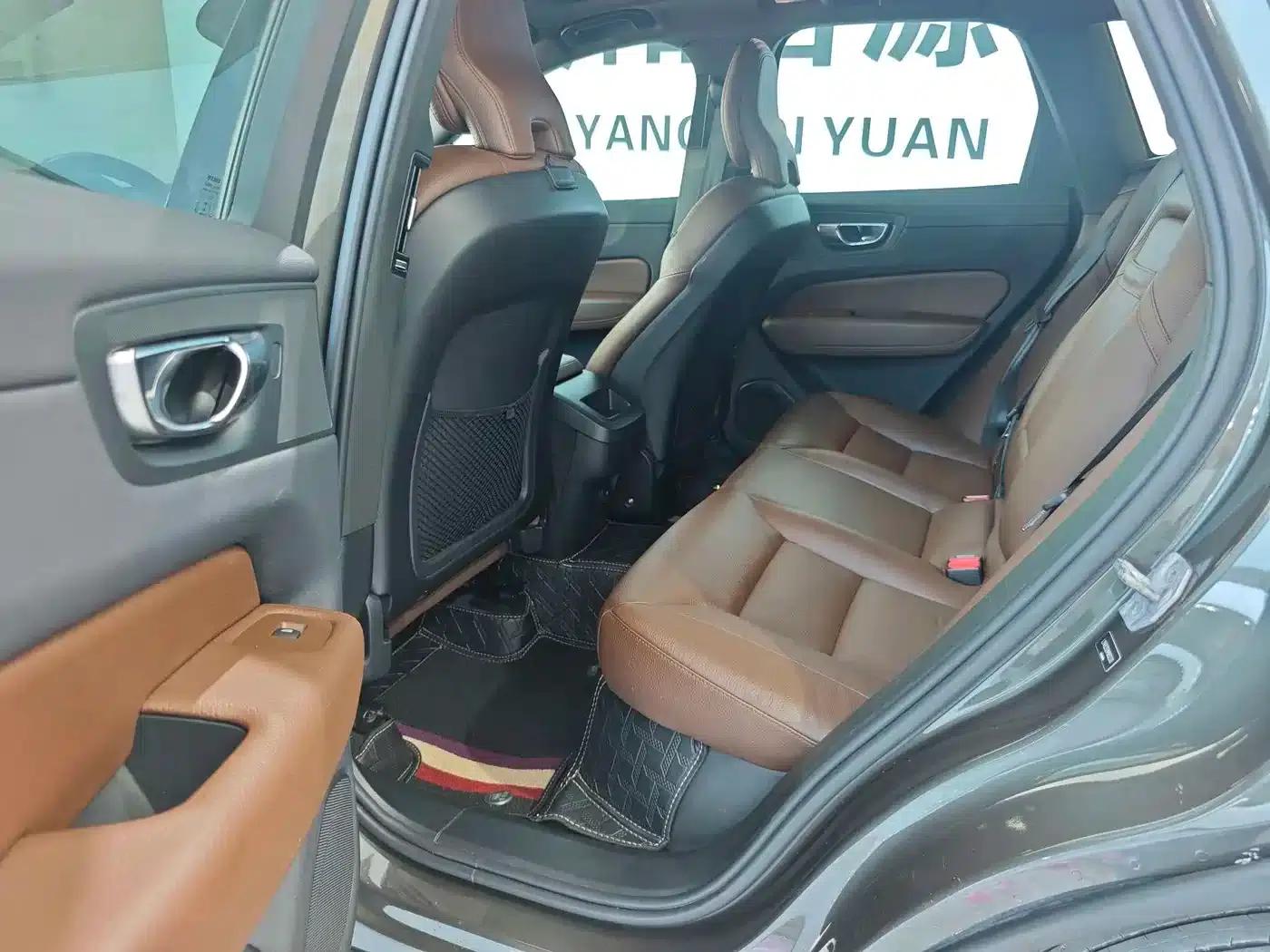 2020 Volvo XC60 T5 AWD Inscription Luxury Edition — миниатюра 13