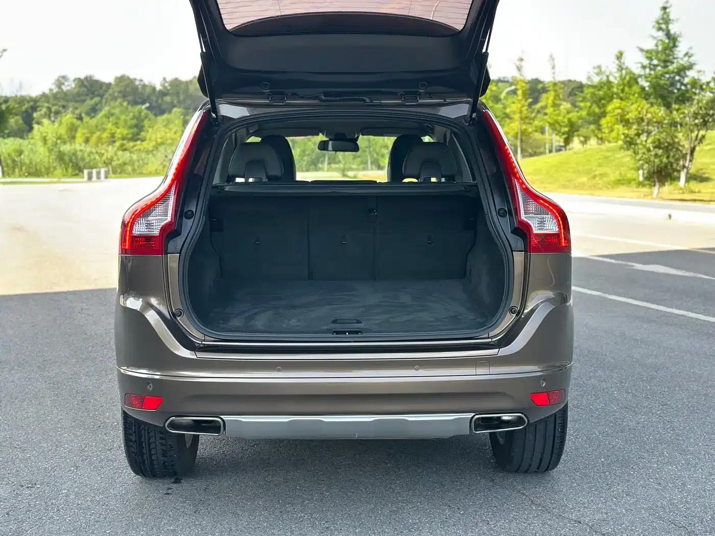 2015 Volvo XC60 T5 Smart Edition — миниатюра 15