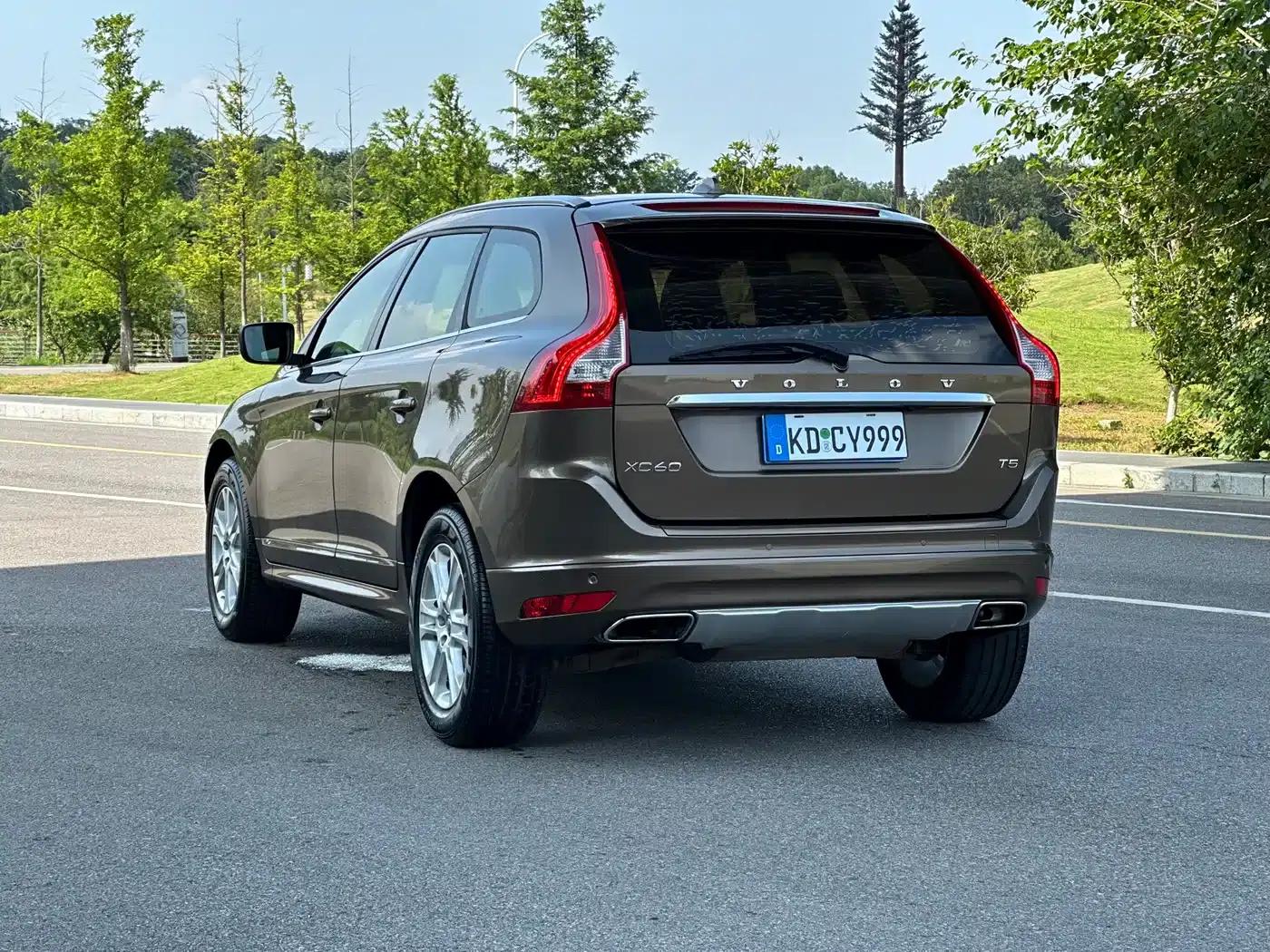 2015 Volvo XC60 T5 Smart Edition — миниатюра 17
