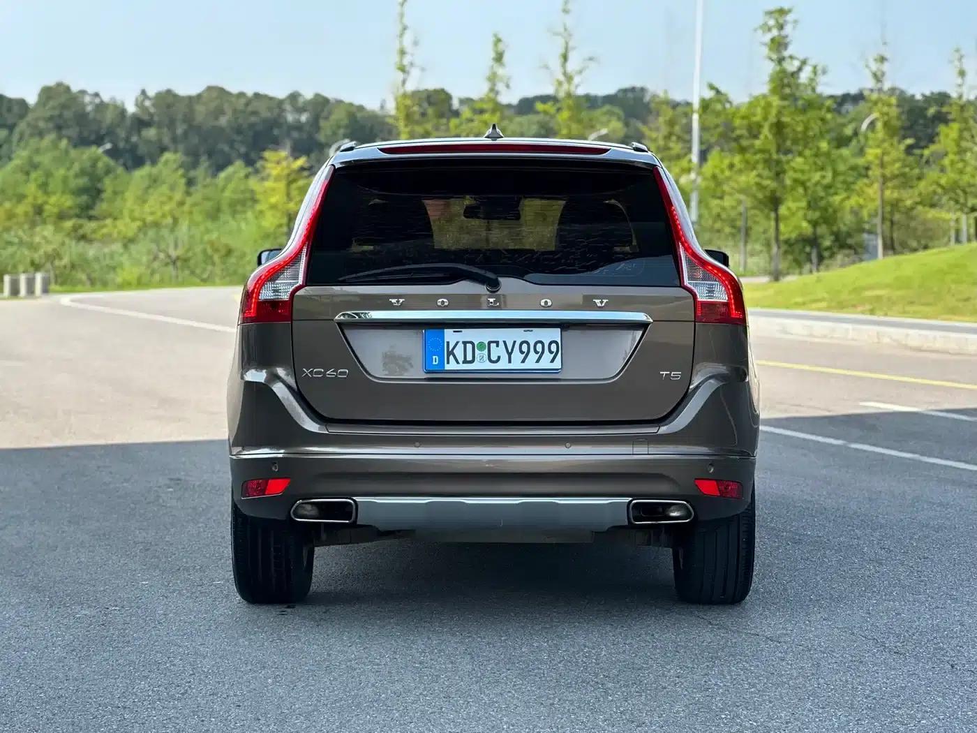 2015 Volvo XC60 T5 Smart Edition — миниатюра 18
