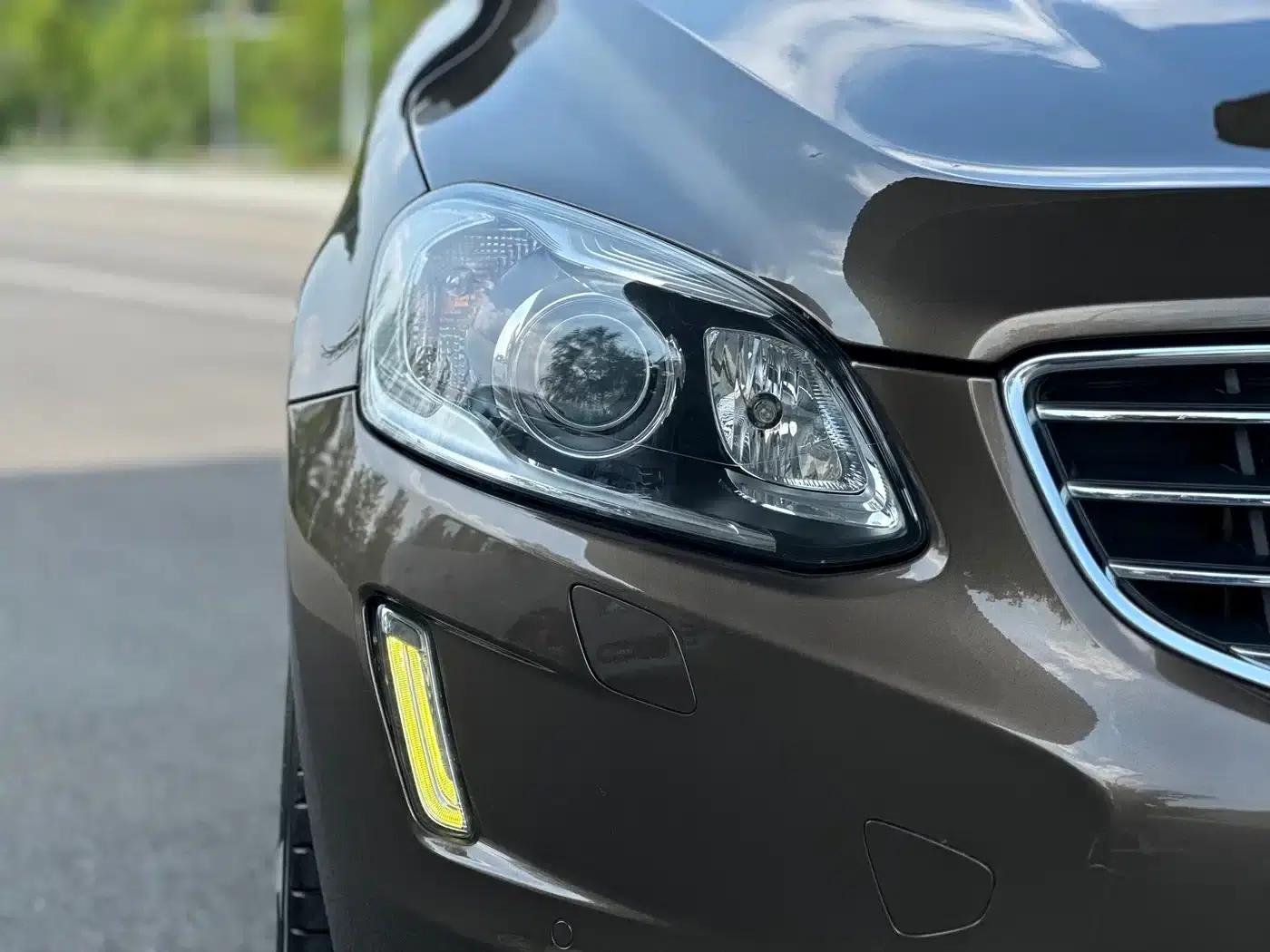 2015 Volvo XC60 T5 Smart Edition — миниатюра 3