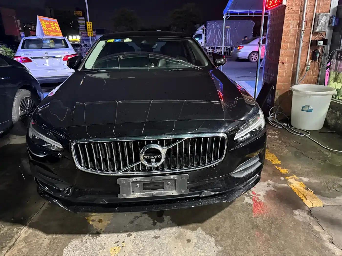 2017 Volvo S90 T4 Smart Edition — миниатюра 2