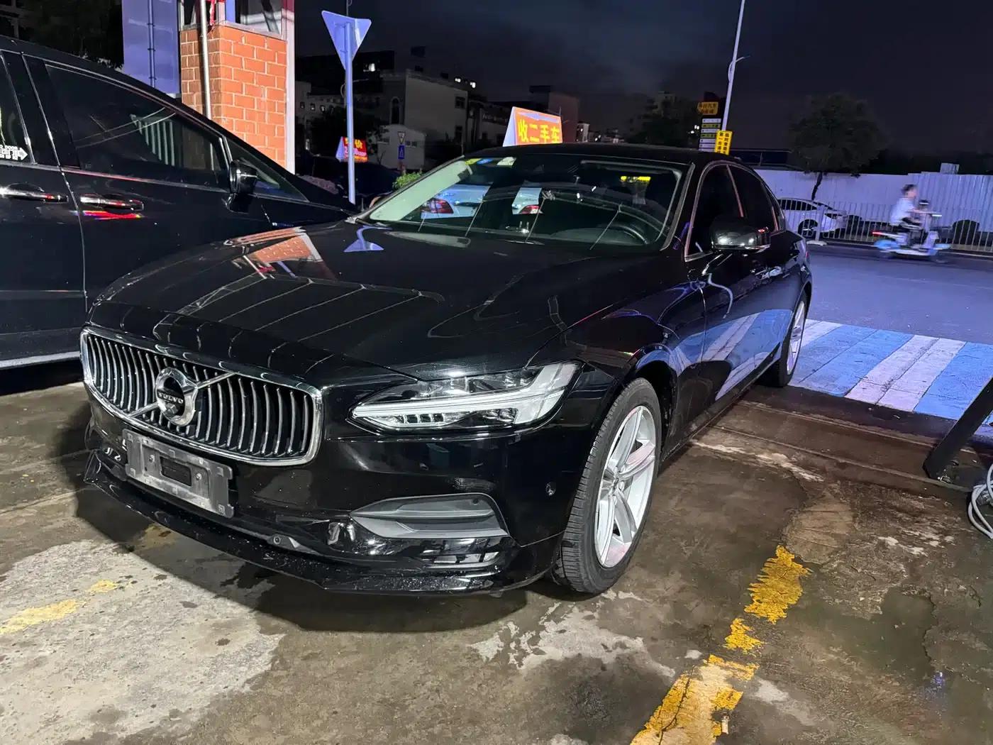 2017 Volvo S90 T4 Smart Edition — миниатюра 3