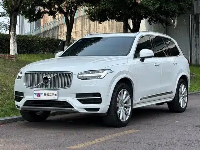 2018 Volvo XC90 Plug-in Hybrid E-Drive Hybrid T8 Inscription 7-Seater