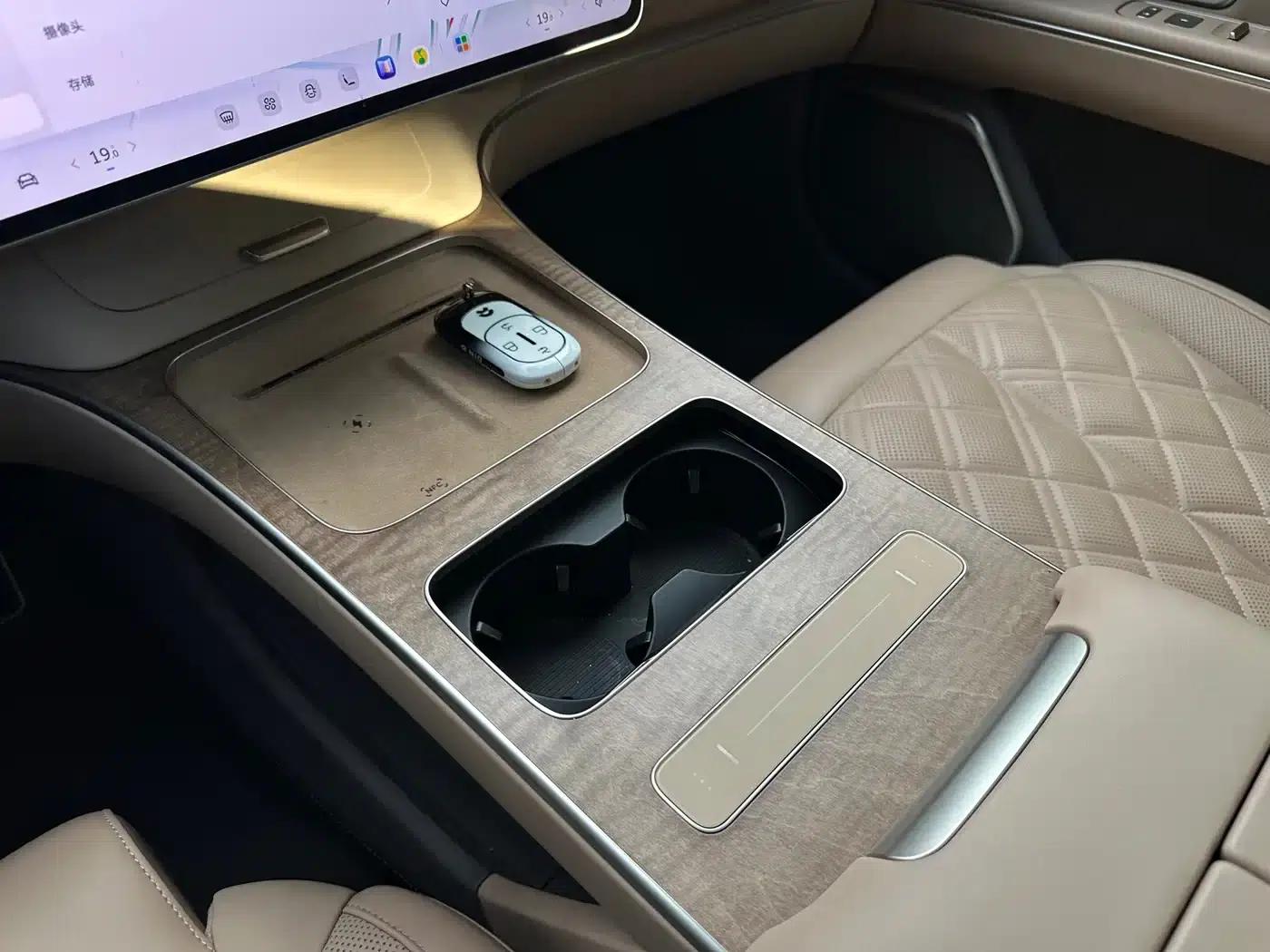 NIO ET9 2025 102kWh Signature Edition — миниатюра 7