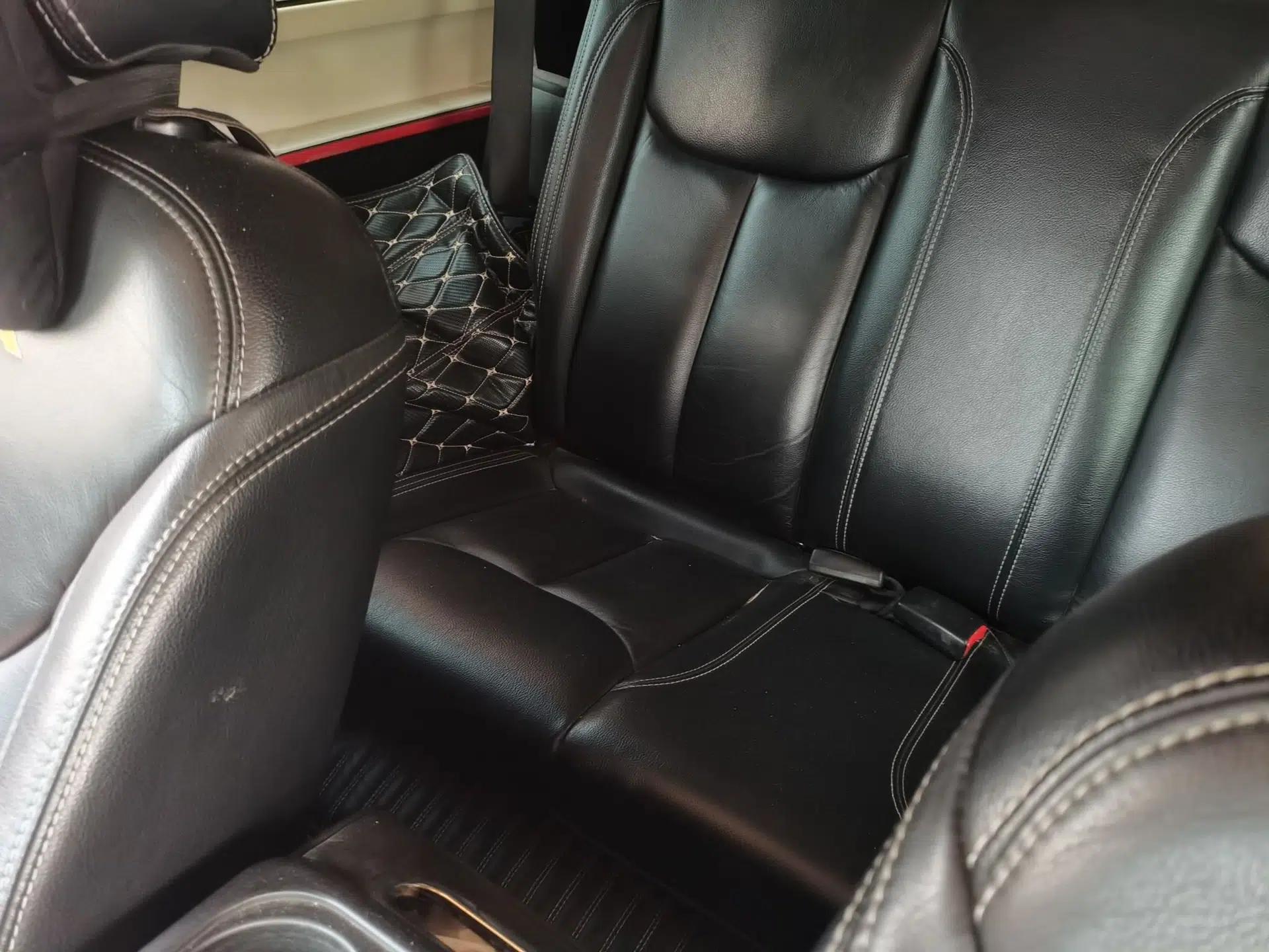 Jeep Wrangler Gasoline, automatic, 3.6-liter, two-door, four-seater — миниатюра 17