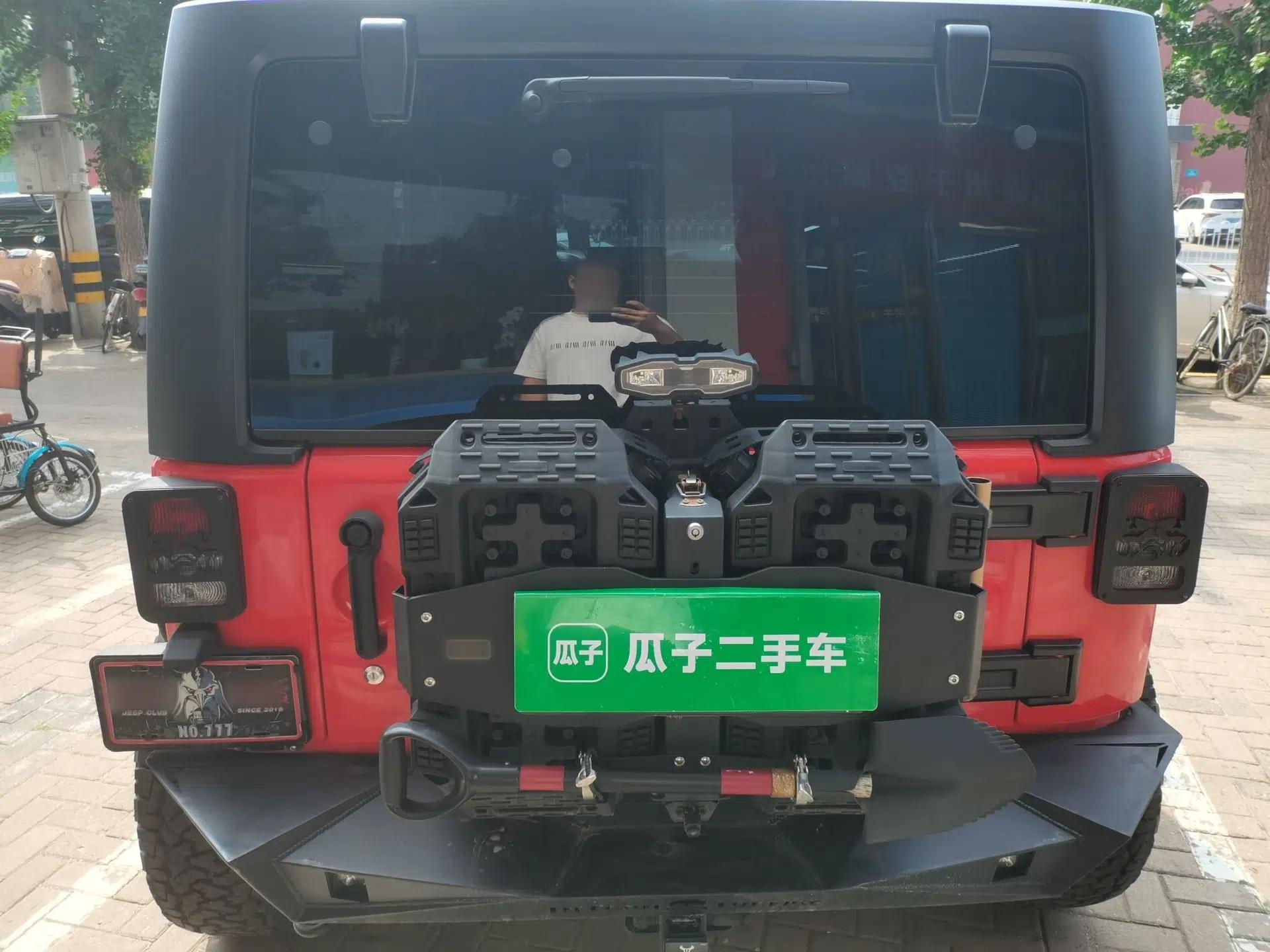 Jeep Wrangler Gasoline, automatic, 3.6-liter, two-door, four-seater — миниатюра 5