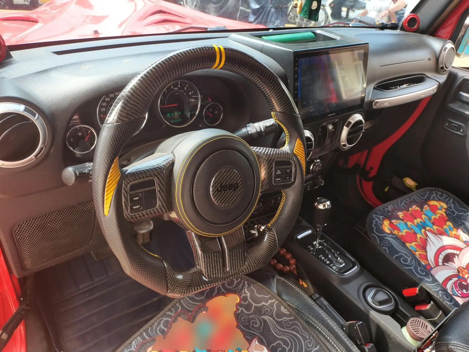 Jeep Wrangler Gasoline, automatic, 3.6-liter, two-door, four-seater — миниатюра 9