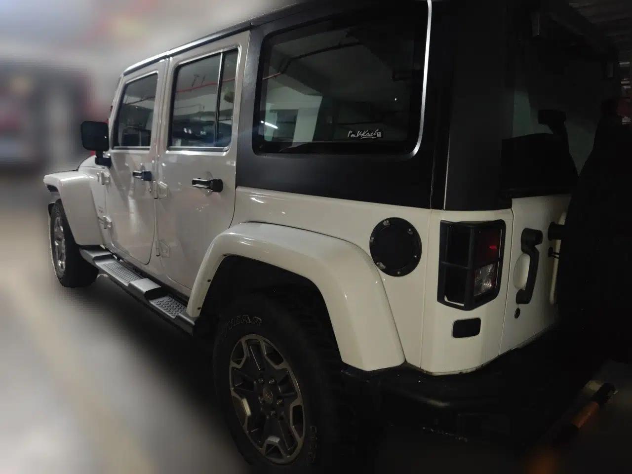 Jeep Wrangler 2015 3.0L Four-Door Sahara Comfort Edition — миниатюра 4