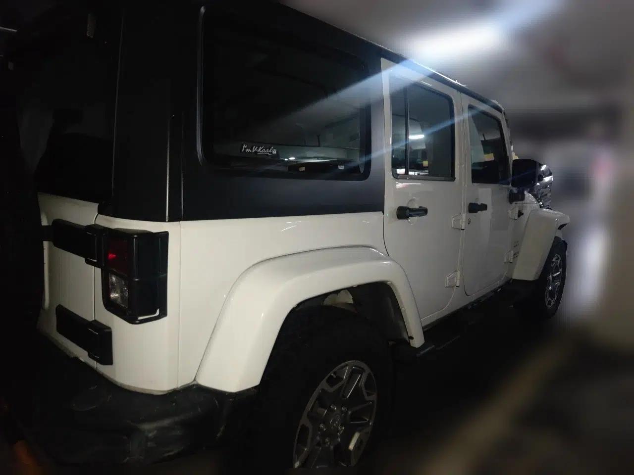 Jeep Wrangler 2015 3.0L Four-Door Sahara Comfort Edition — миниатюра 6