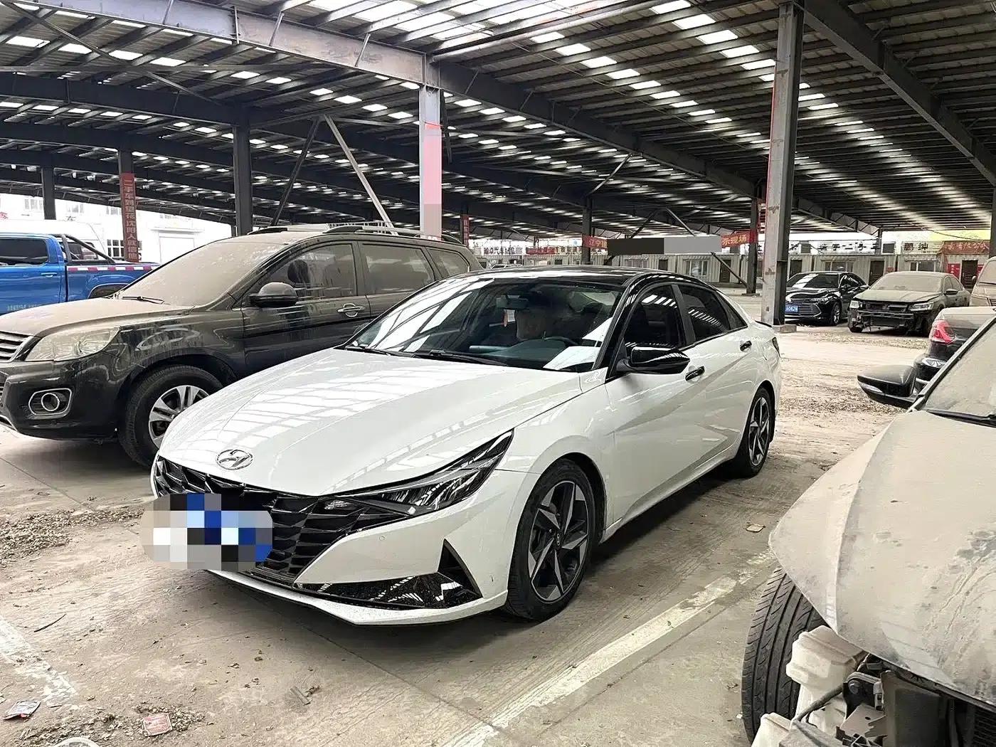 Hyundai Elantra 2022 1.5L CVT GLX Elite Edition — миниатюра 1