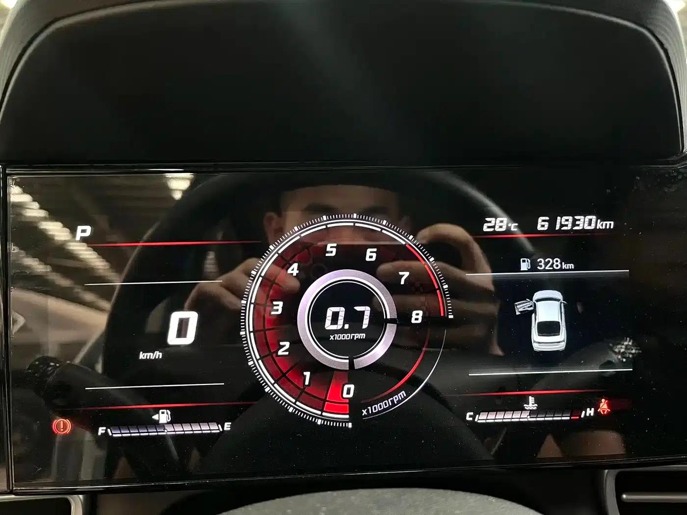 Hyundai Elantra 2022 1.5L CVT GLX Elite Edition — миниатюра 4