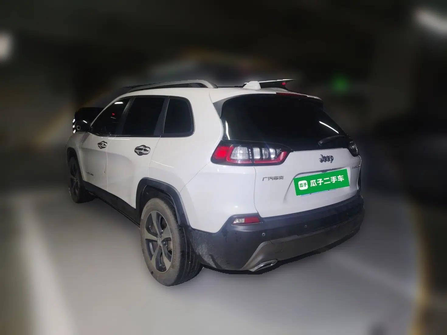 Jeep Cherokee 2019 2.0T Two-Wheel Drive Smart Enjoyment Version China V — миниатюра 4