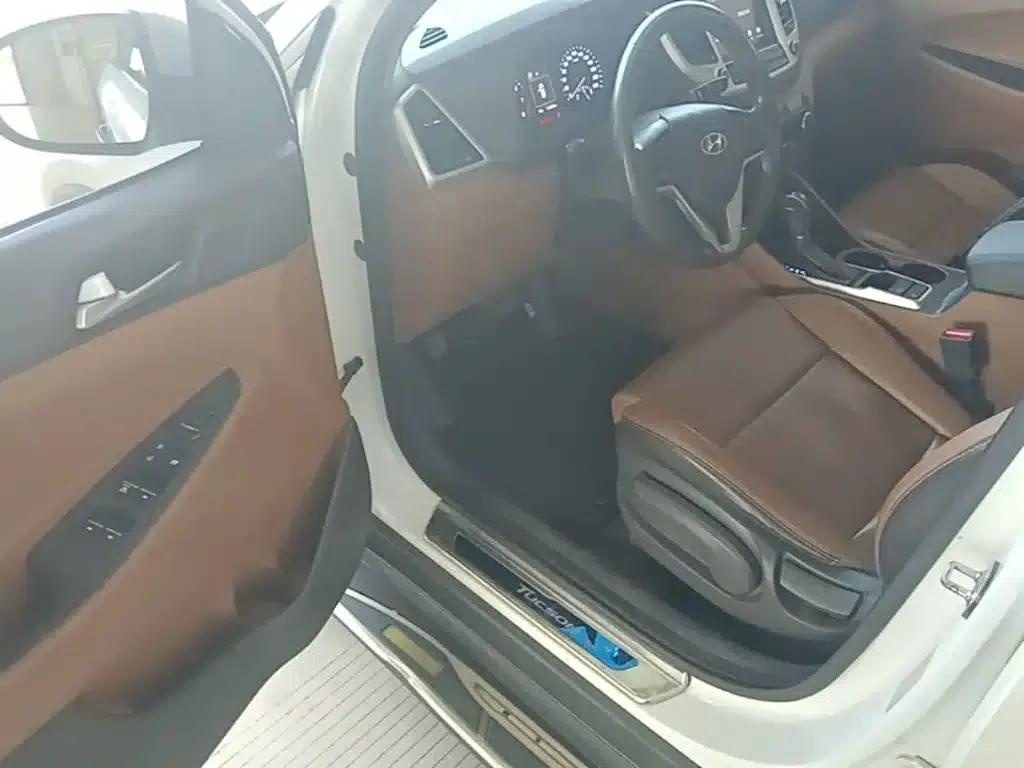 Tucson 2015 1.6T Dual-Clutch Two-Wheel Drive Intelligent Model — миниатюра 16