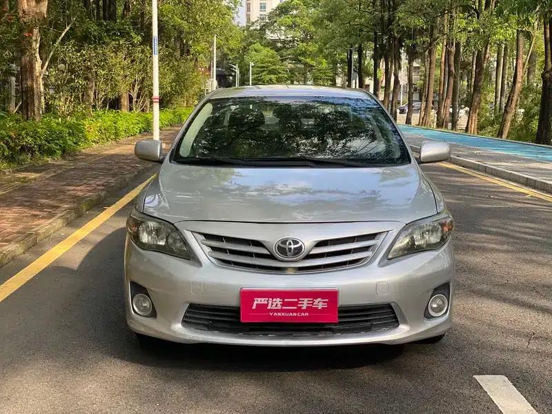 2012 Toyota Corolla Premium Edition 1.8L CVT GL-i — миниатюра 2