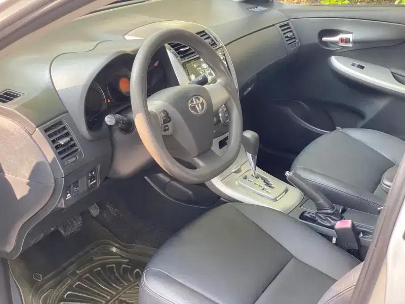 2012 Toyota Corolla Premium Edition 1.8L CVT GL-i — миниатюра 18