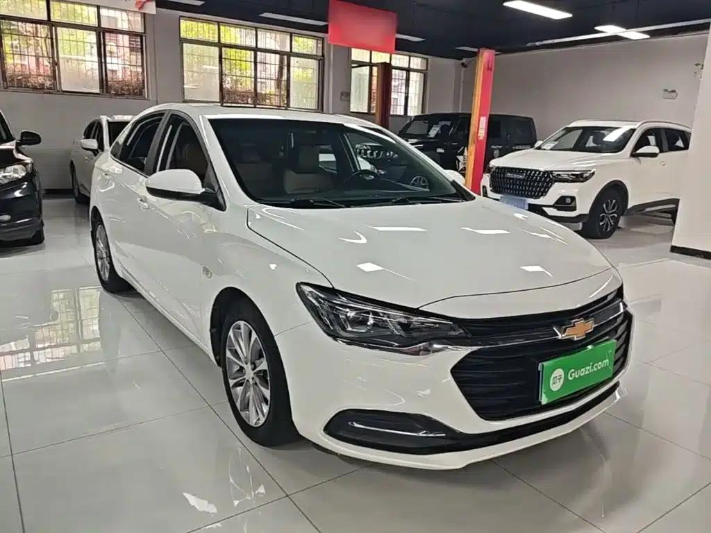 Chevrolet Cruze 2022 320 Automatic Enjoy Sunroof Edition — миниатюра 4