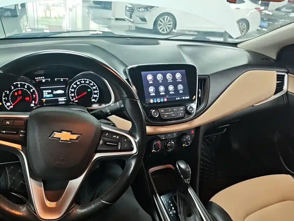 Chevrolet Cruze 2022 320 Automatic Enjoy Sunroof Edition — миниатюра 10