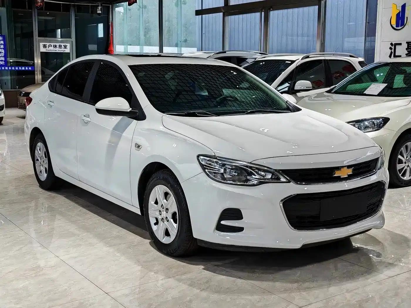 Chevrolet Cruze 2019 320 Automatic Sunroof Edition — миниатюра 3