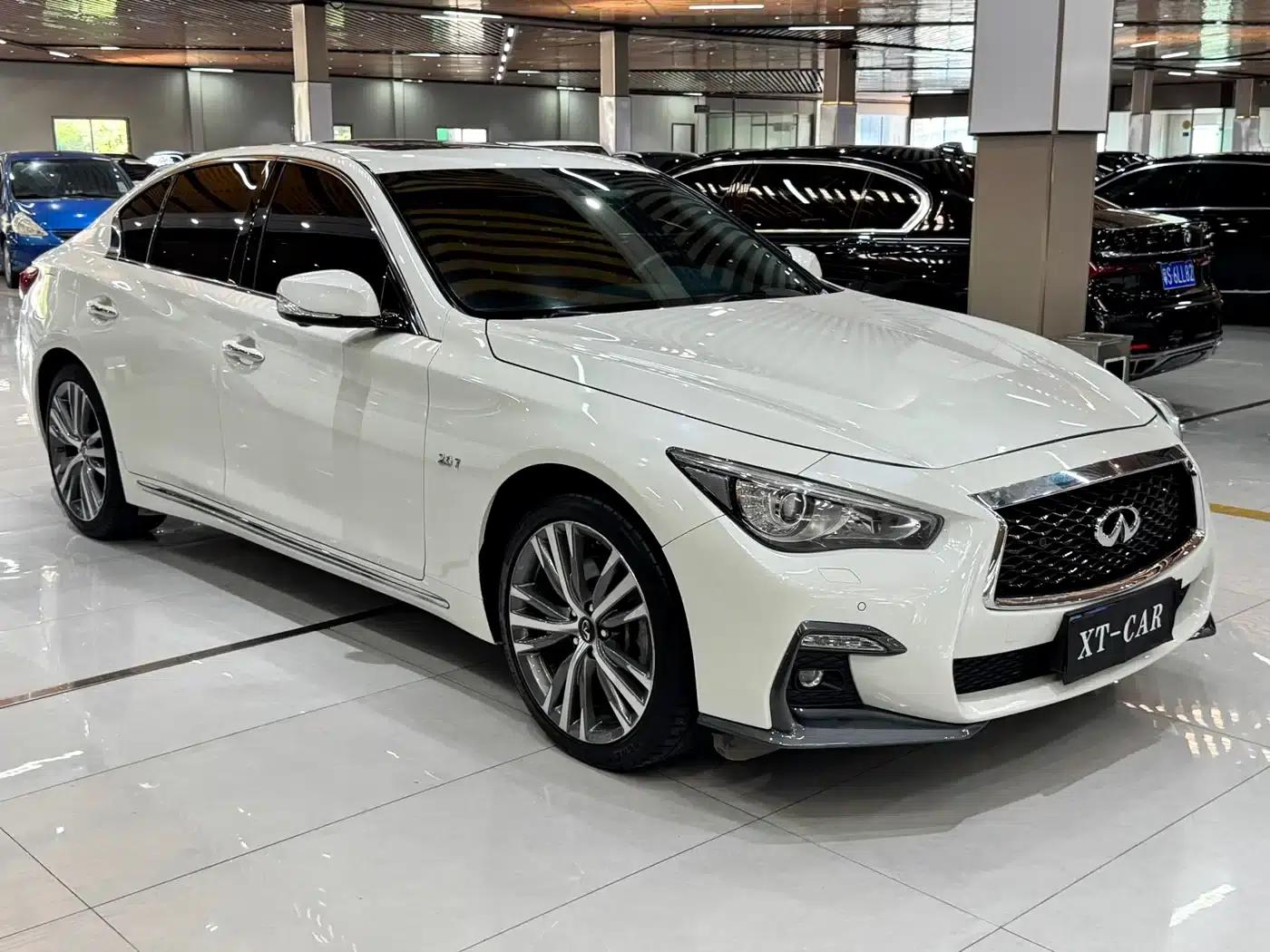 Infiniti Q50L 2019 2.0T 30th Anniversary Limited Edition — миниатюра 1