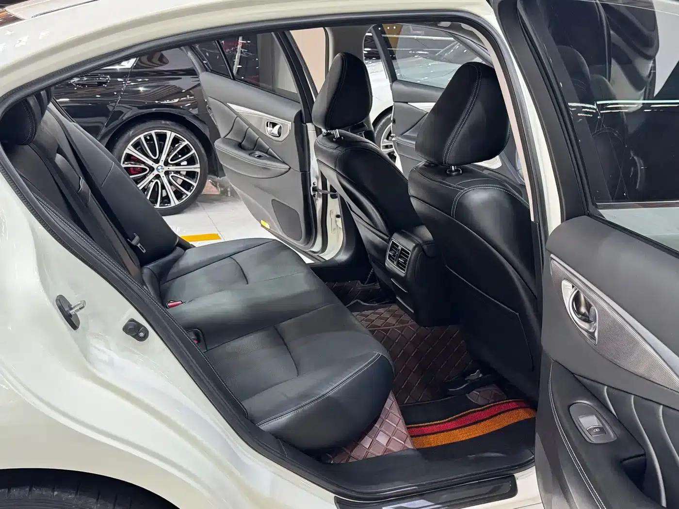 Infiniti Q50L 2019 2.0T 30th Anniversary Limited Edition — миниатюра 13