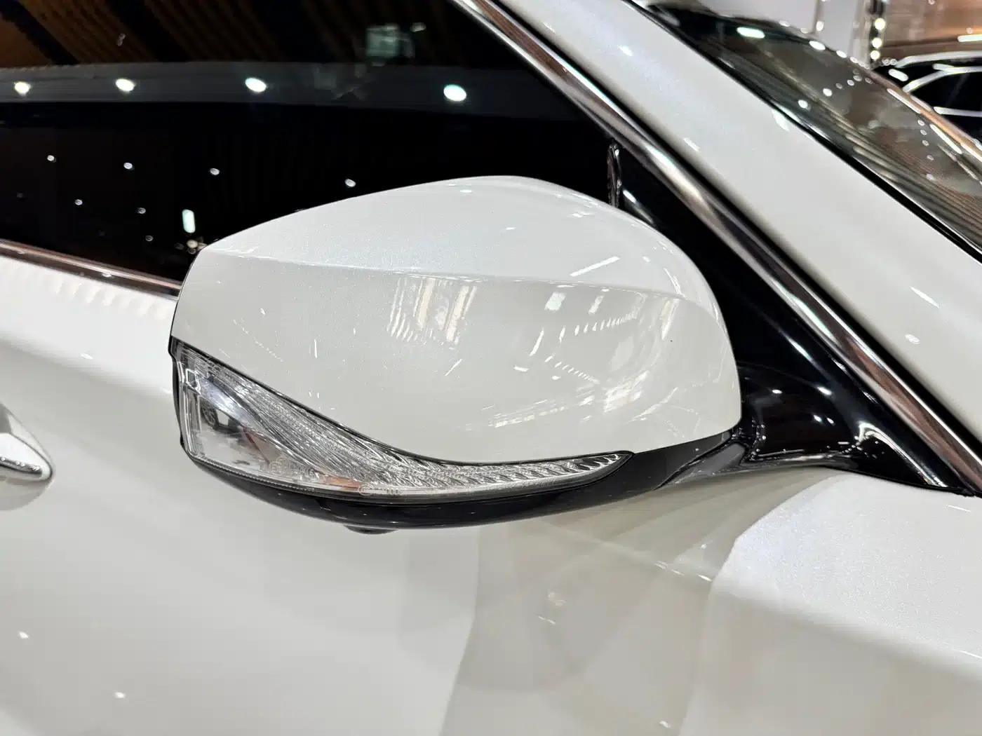 Infiniti Q50L 2019 2.0T 30th Anniversary Limited Edition — миниатюра 30