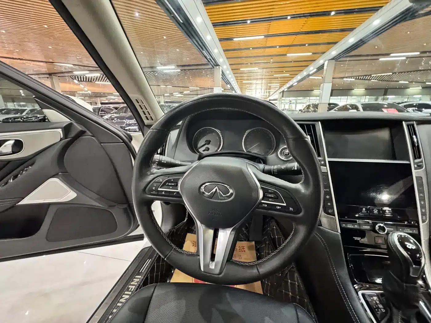 Infiniti Q50L 2019 2.0T 30th Anniversary Limited Edition — миниатюра 42