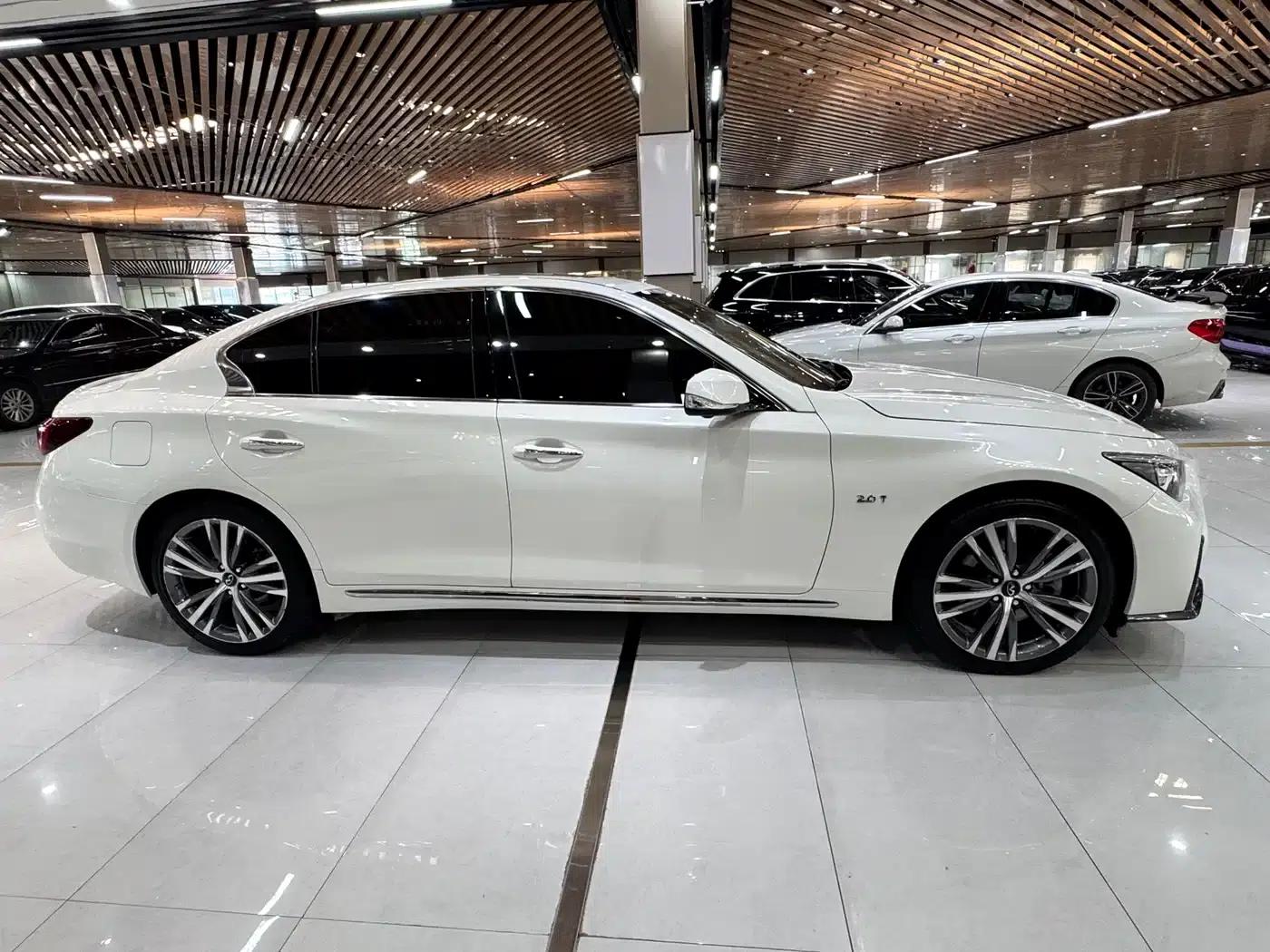Infiniti Q50L 2019 2.0T 30th Anniversary Limited Edition — миниатюра 7