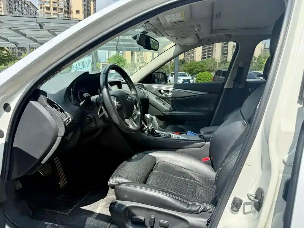 Infiniti Q50L 2015 2.0T Sport Edition — миниатюра 14