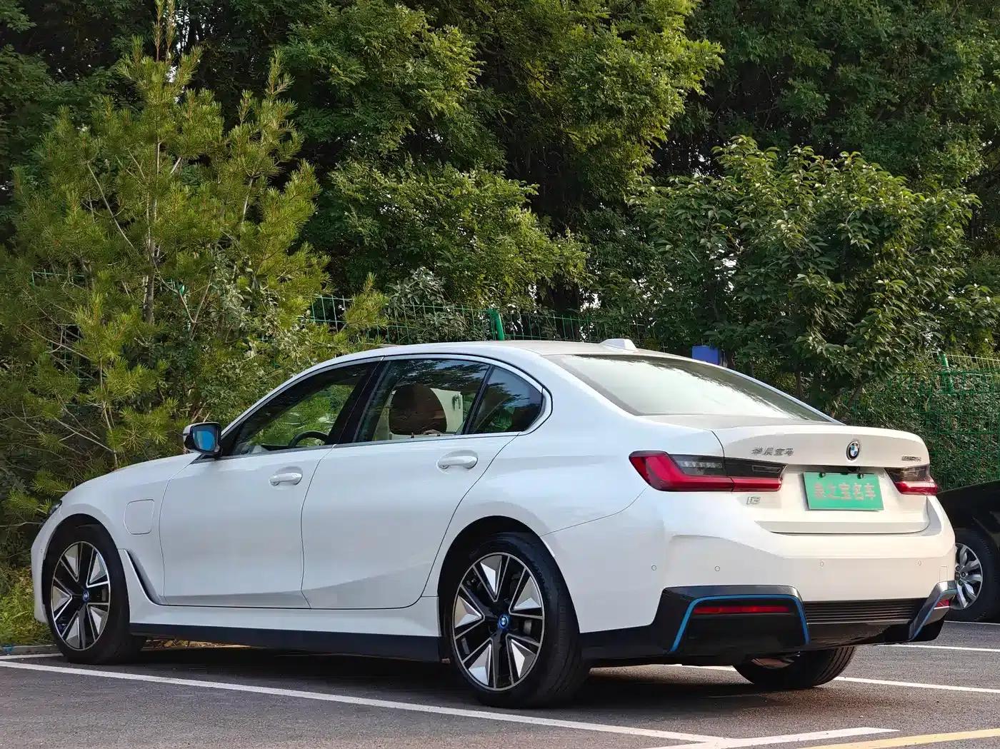 BMW i3 2022 eDrive 35L — миниатюра 9