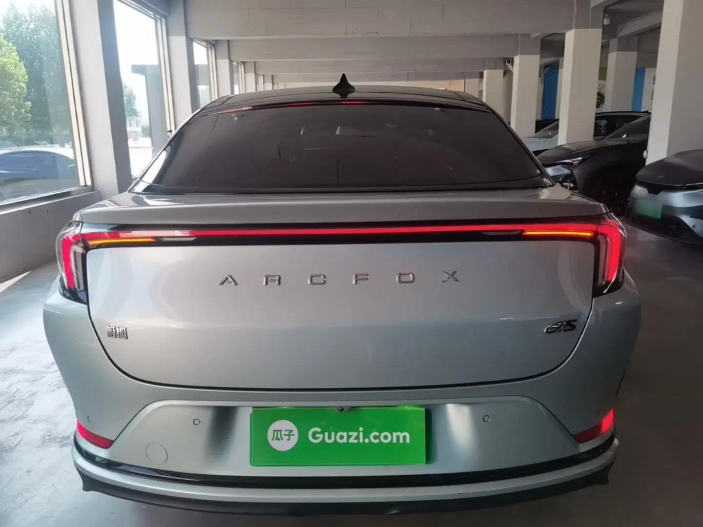 ARCFOX Alpha S 2023 735E+ Forest Edition 160kW — миниатюра 5