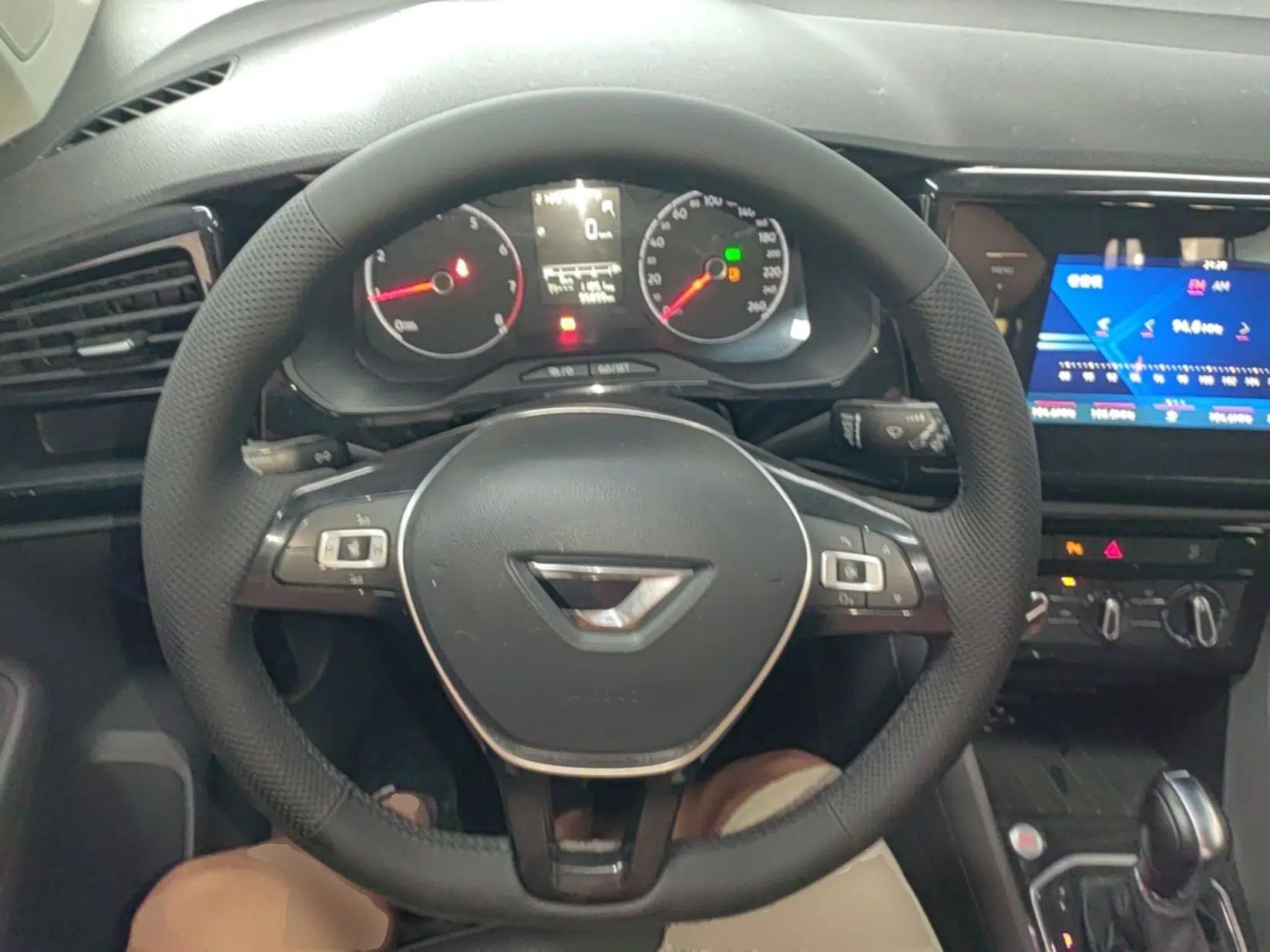 Jetta VS5 2019 280TSI Automatic Enjoyment Model — миниатюра 13
