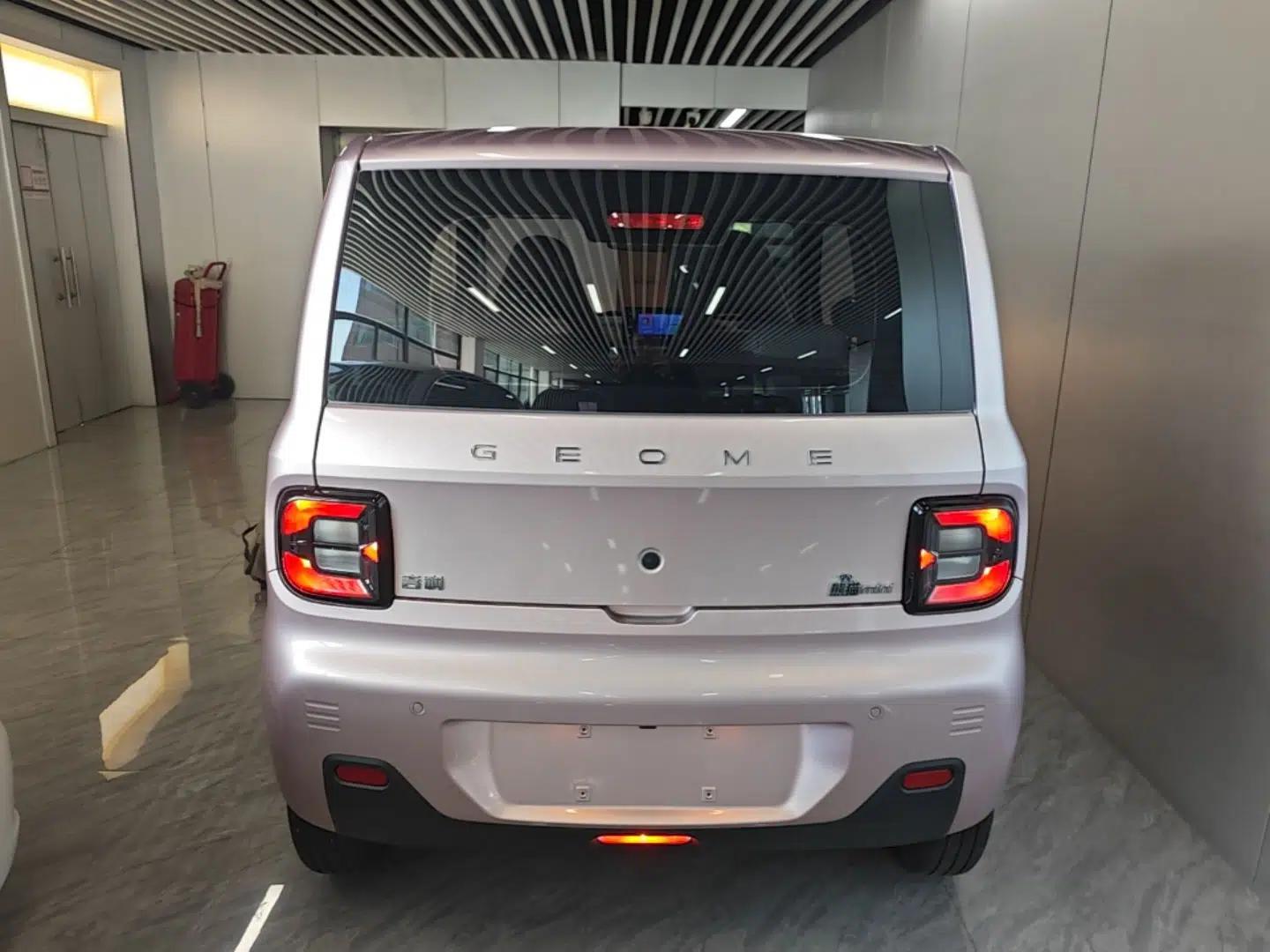 Geely Galaxy Panda 2024 Panda Mini 200km Longteng PRO Edition — миниатюра 5