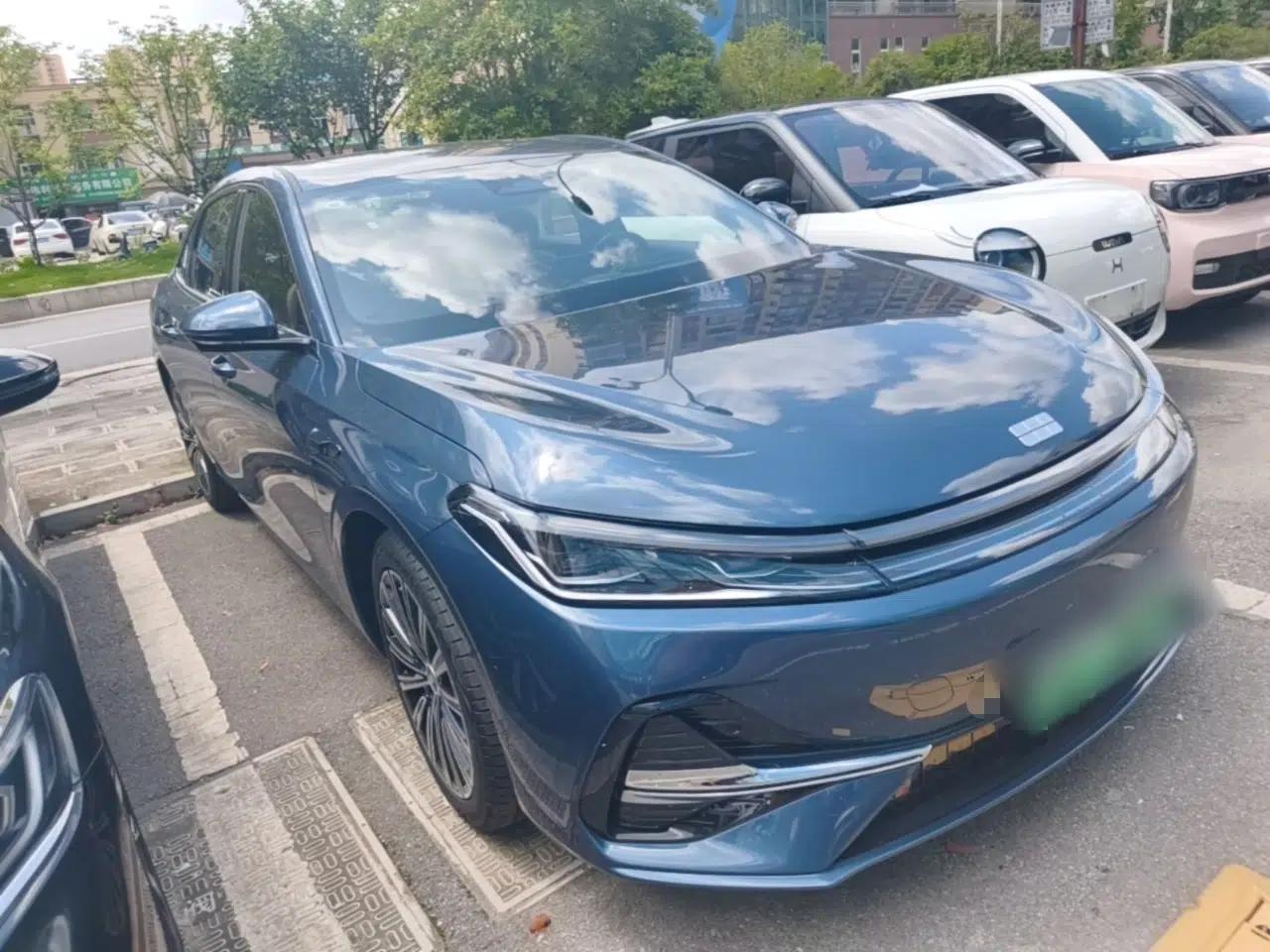 Geely Galaxy A7 2025 Model EM-i 150km Starship Edition — миниатюра 3
