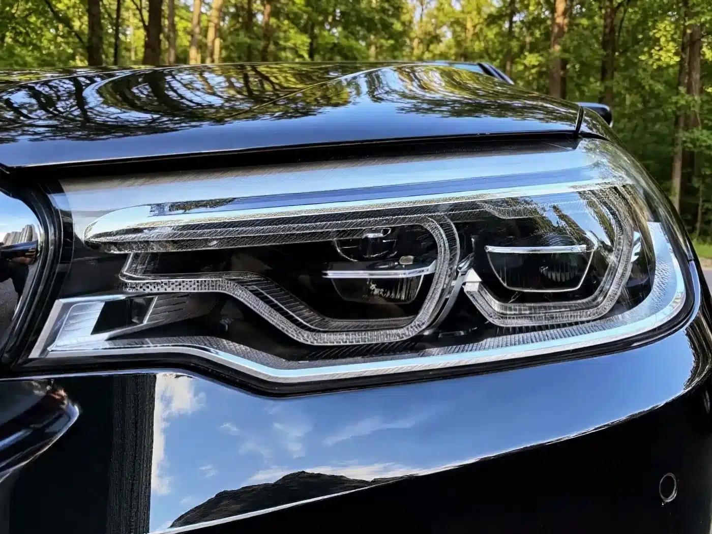 2020 BMW 5 Series 530Li xDrive M Sport Package — миниатюра 21