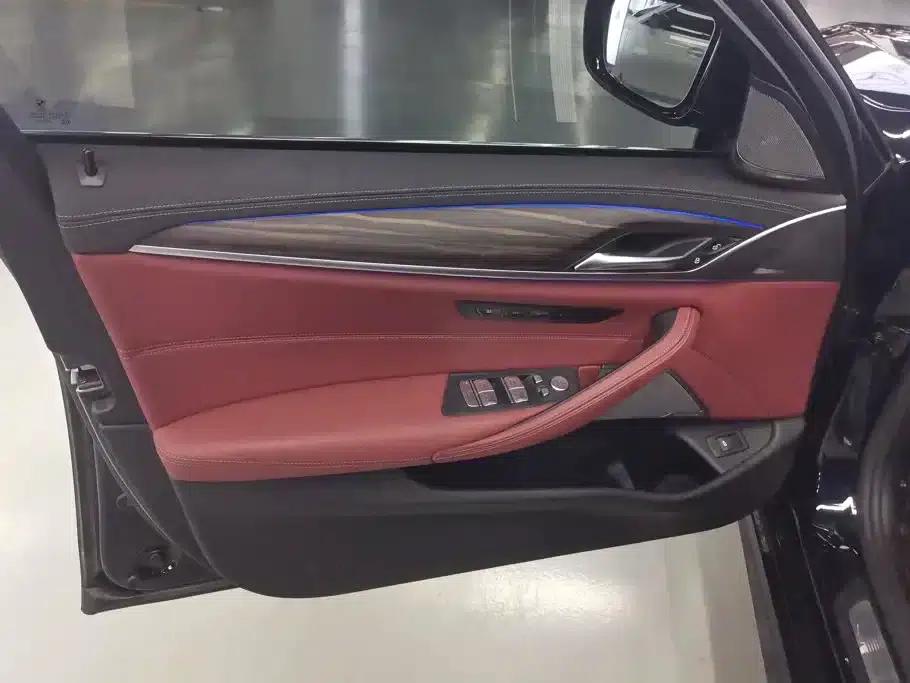 2022 BMW 5 Series 530Li Luxury M Sport Package — миниатюра 7