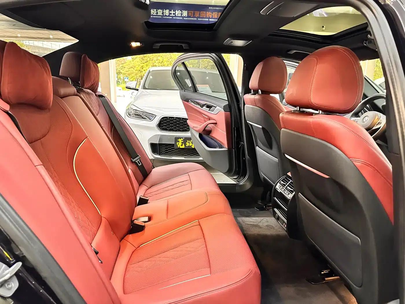 2022 BMW 5 Series Facelift 530Li Leading Edition M Sport Package — миниатюра 14