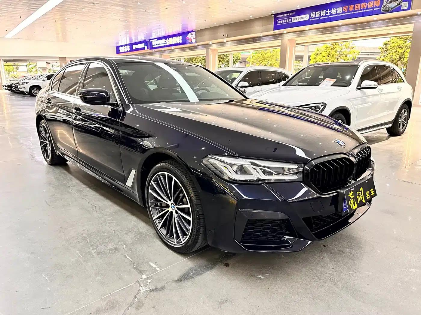 2022 BMW 5 Series Facelift 530Li Leading Edition M Sport Package — миниатюра 3