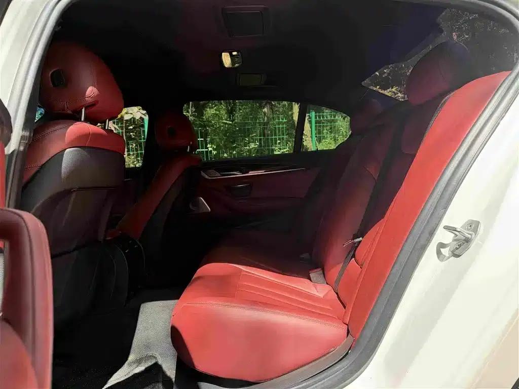 2018 BMW 5 Series 525Li M Sport Package — миниатюра 8