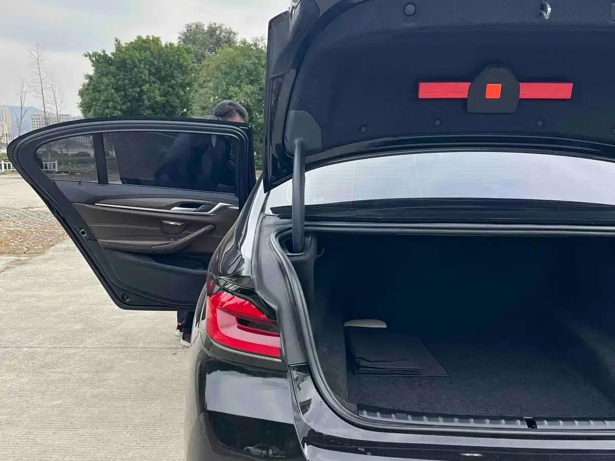BMW 5 Series 2019 530Li Leading Luxury Package — миниатюра 20