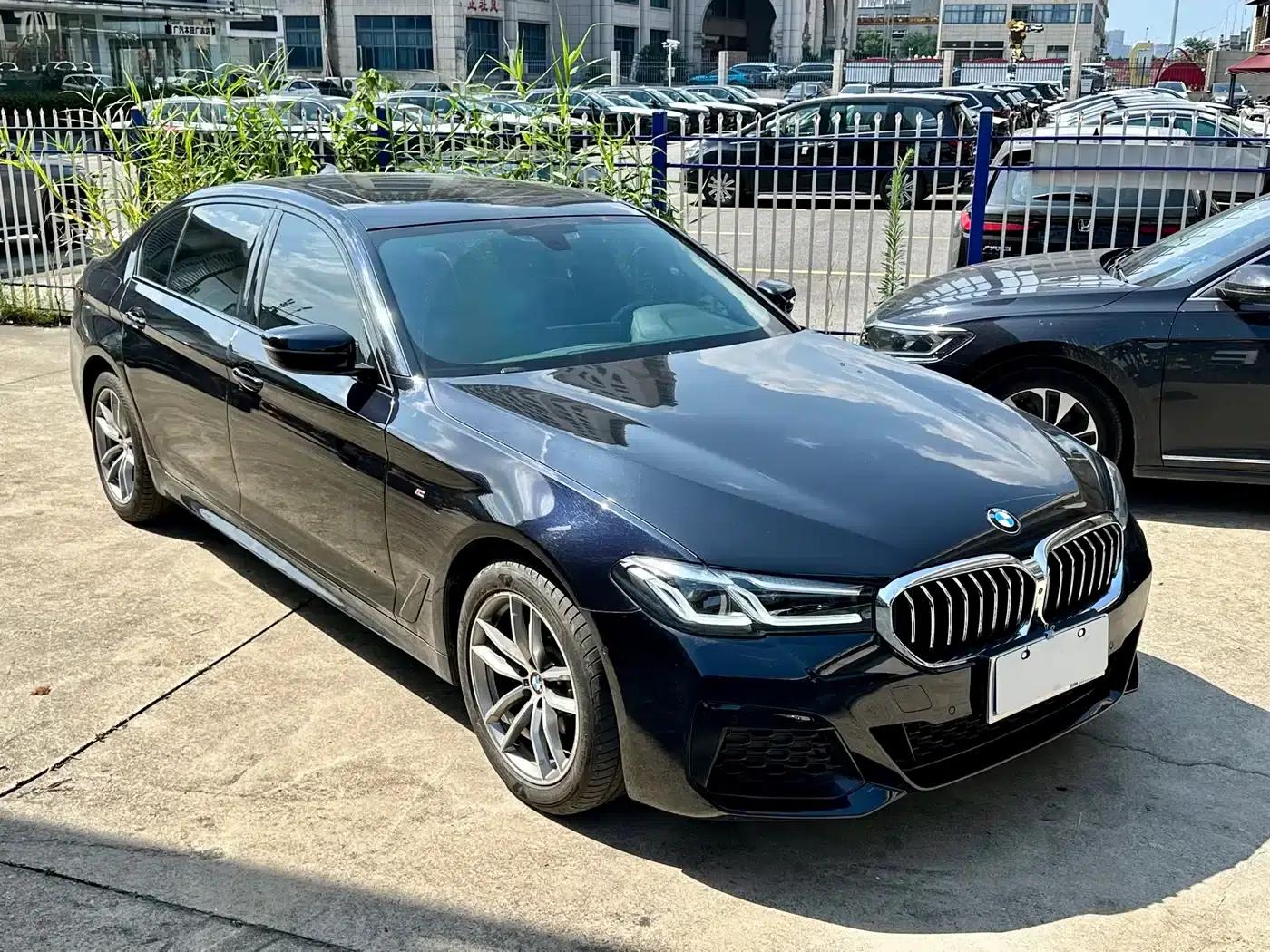 2019 BMW 5 Series 525Li M Sport Package — миниатюра 3