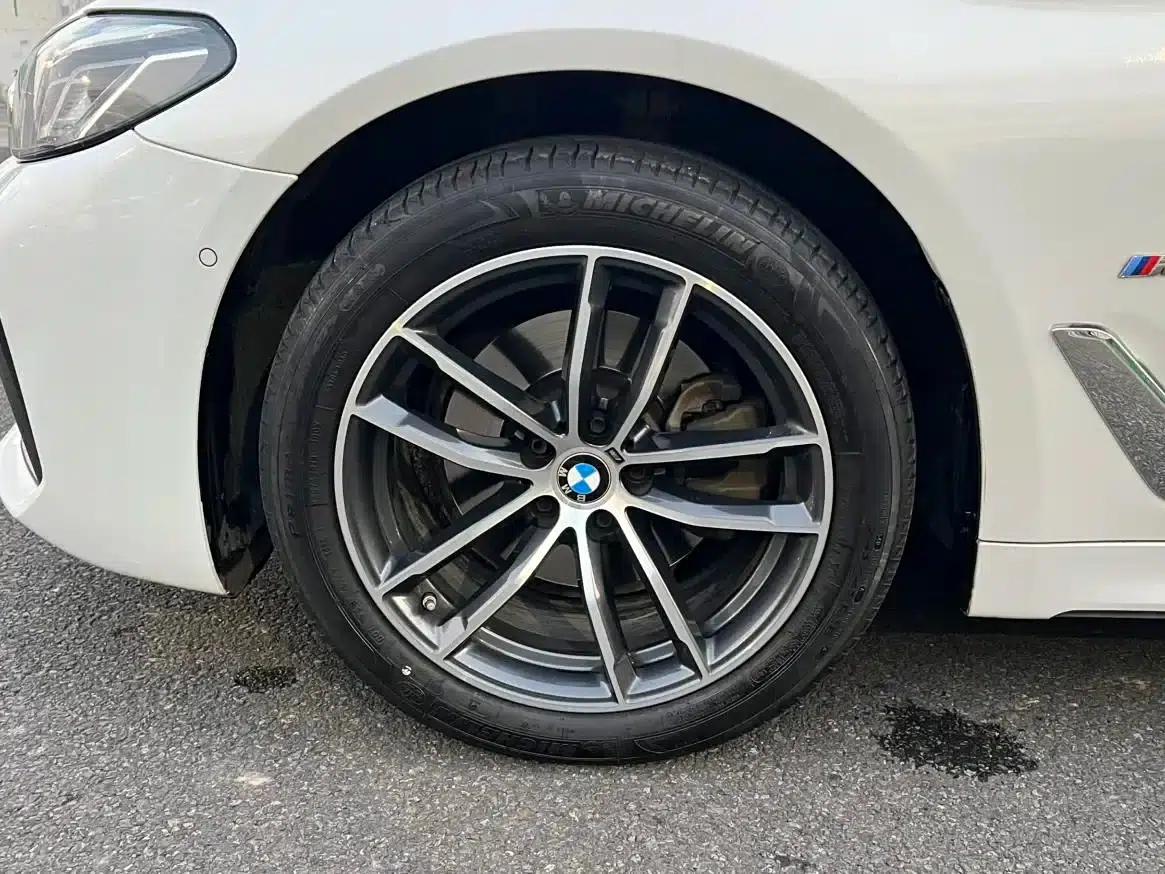 BMW 5 Series 2022 Facelift II 525Li M Sport Package — миниатюра 15