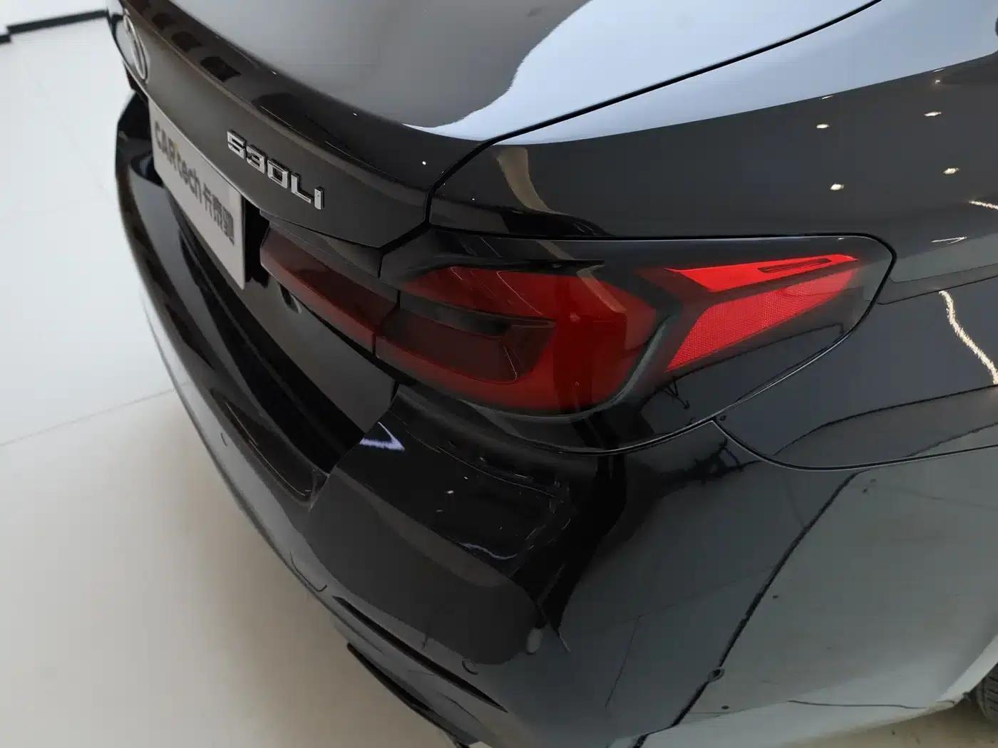 BMW 5 Series 2022 Facelift II 530Li Leading Model M Sport Package — миниатюра 11