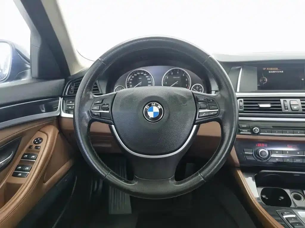 2014 BMW 5 Series 520Li Elegant Edition — миниатюра 11