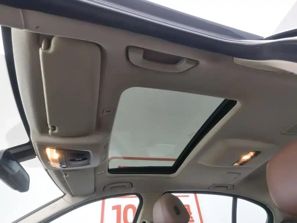 2014 BMW 5 Series 520Li Elegant Edition — миниатюра 14