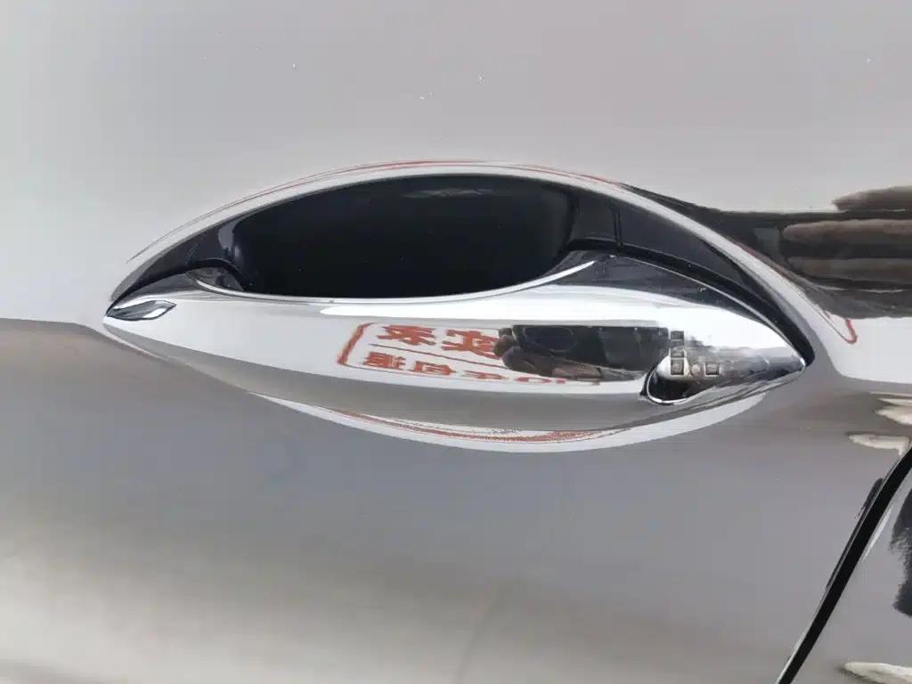 2014 BMW 5 Series 520Li Elegant Edition — миниатюра 18