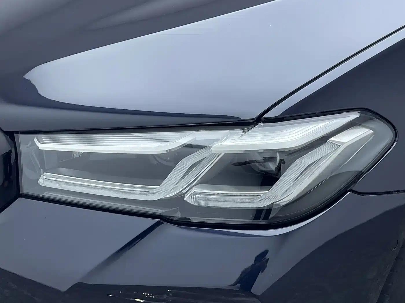 BMW 5 Series PHEV 2022 Facelift 535Le M Sport Package — миниатюра 11