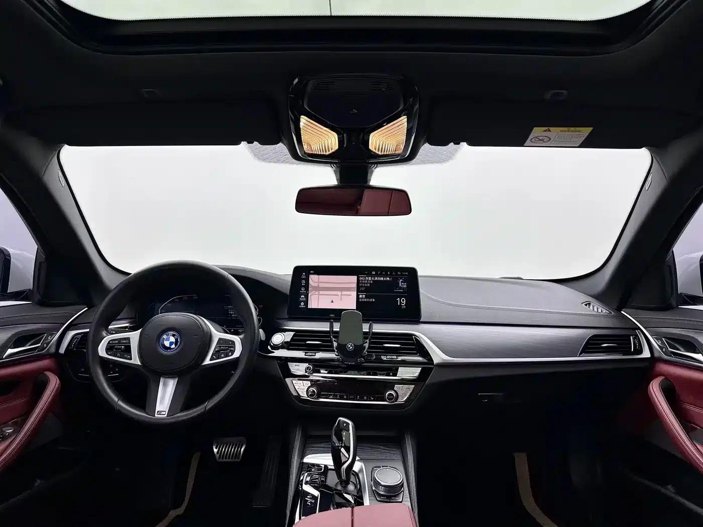 BMW 5 Series PHEV 2022 535Le M Sport Package — миниатюра 6